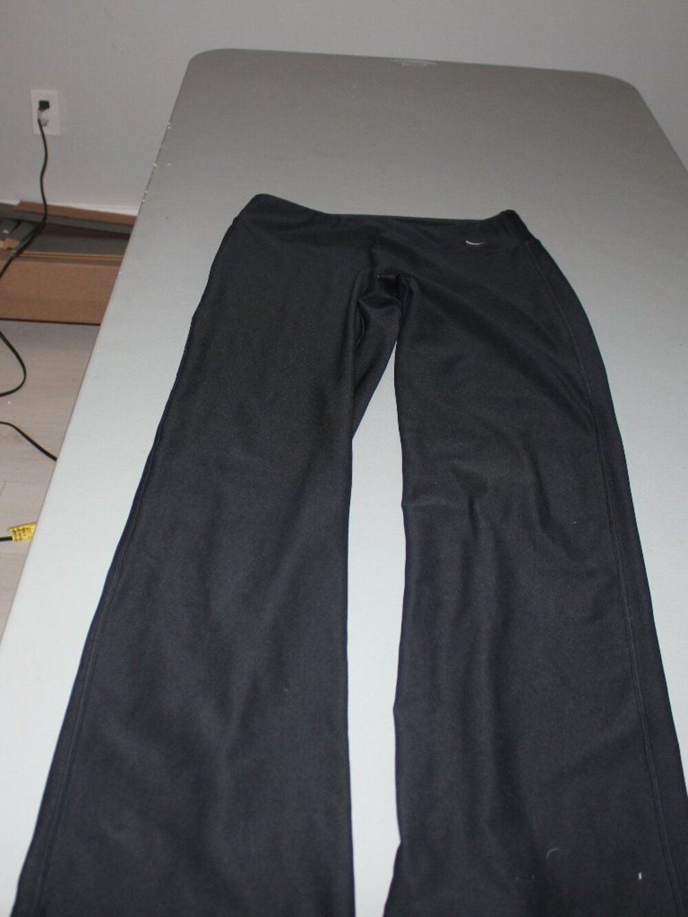 Black Nike Athletic Pants Size Medium?